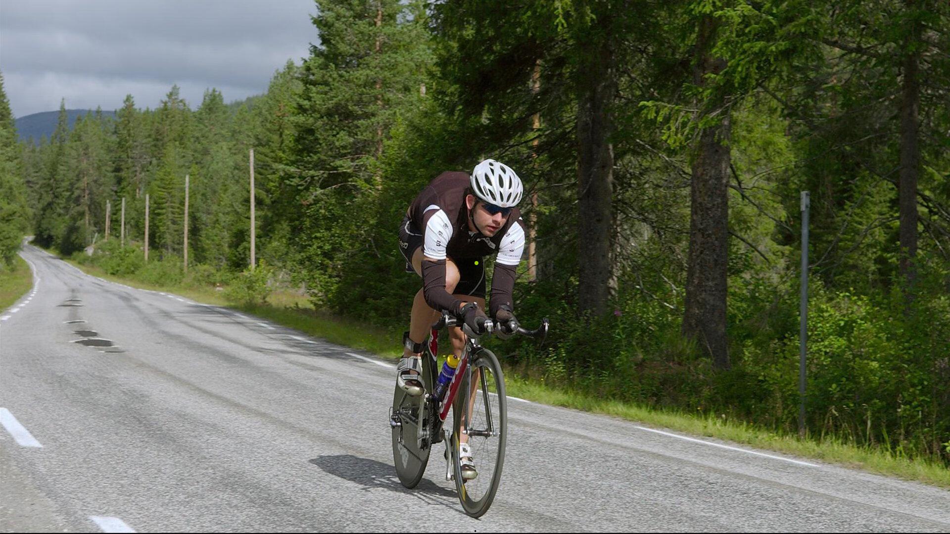 当今足坛，谁的任意球水平比他高呢？